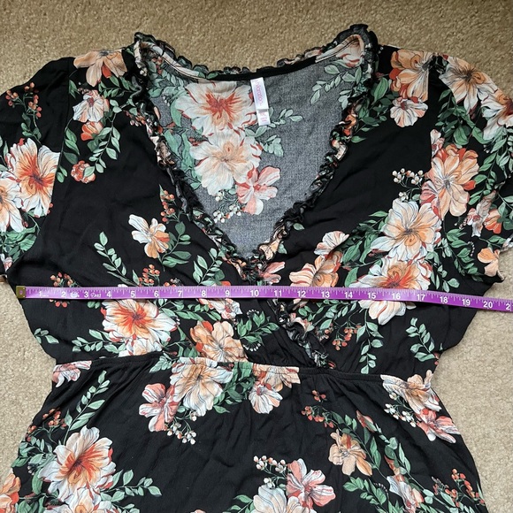 Xhilaration NWOT Women's Floral Print Short Sleeve Ruffle Trim Wrap Dress - Picture 7 of 7